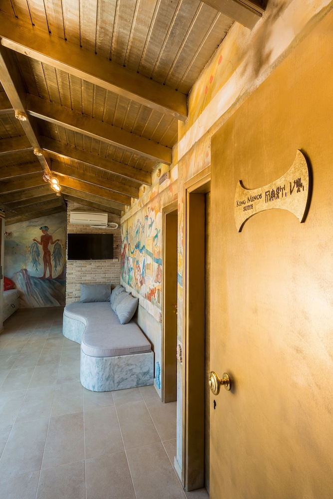Leda Suites 13/50
