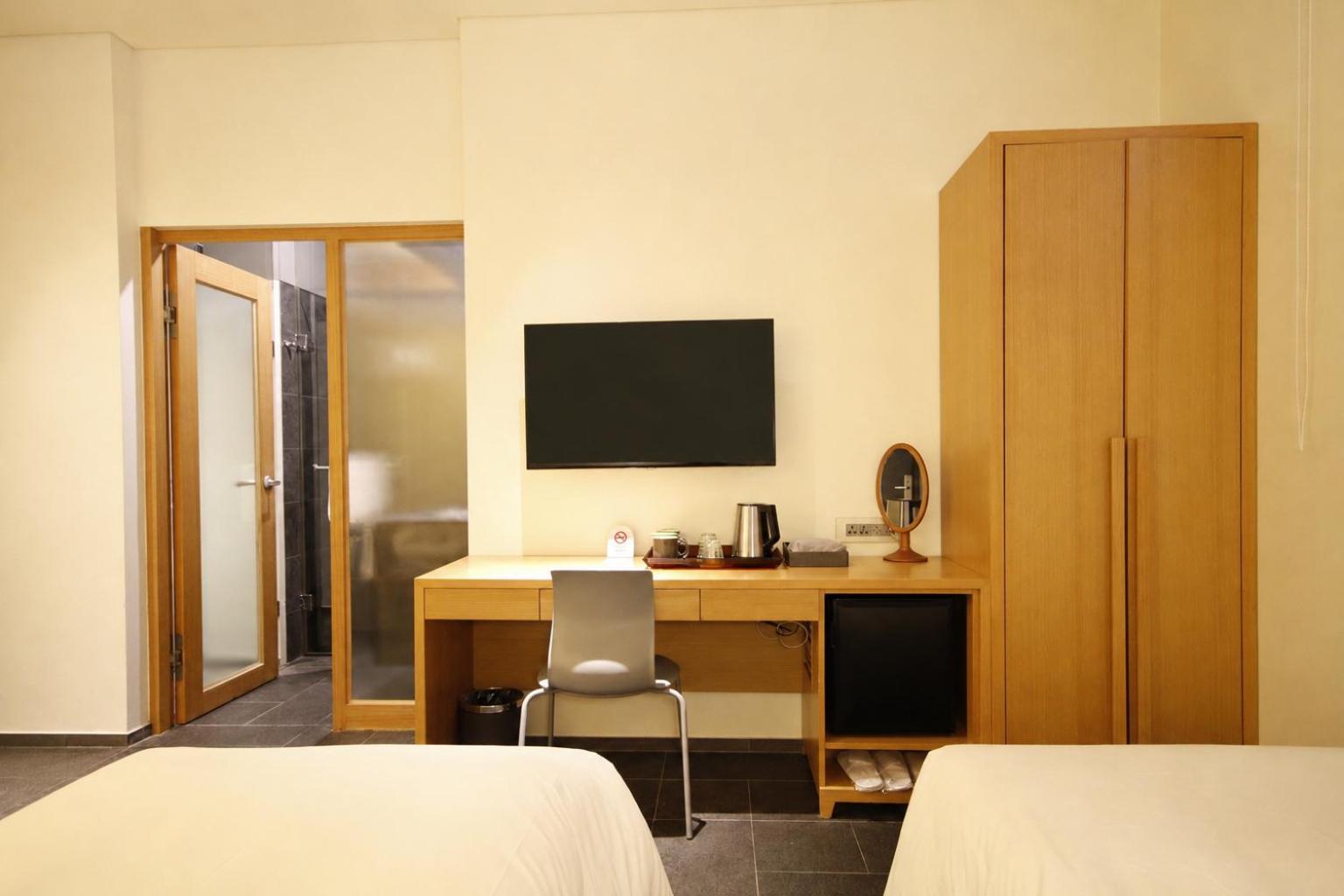 Seoul Hotel ShinShin Myeongong 43/51