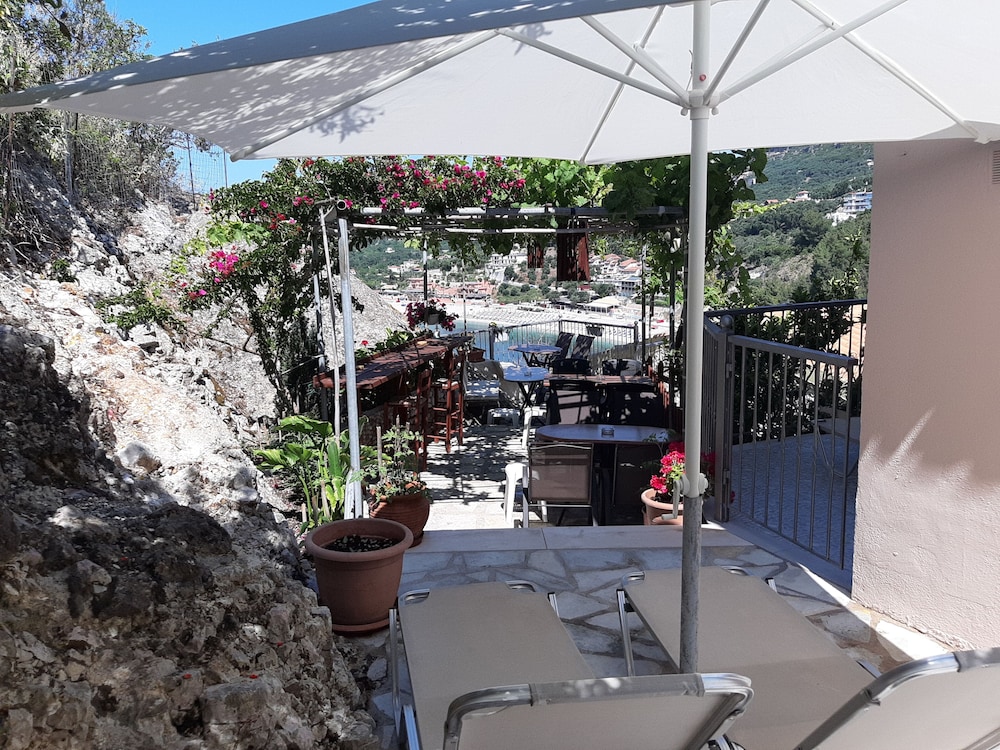 Paraskevi's Luxury Studios 9/46