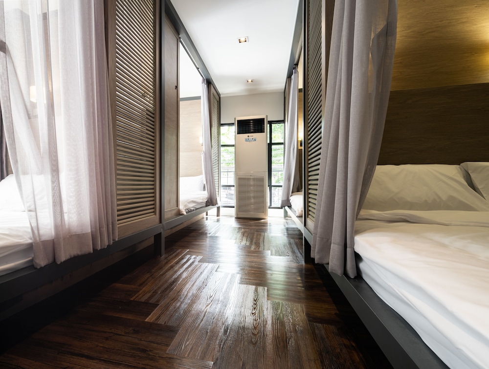 Warm Window Silom - Hostel 16/69
