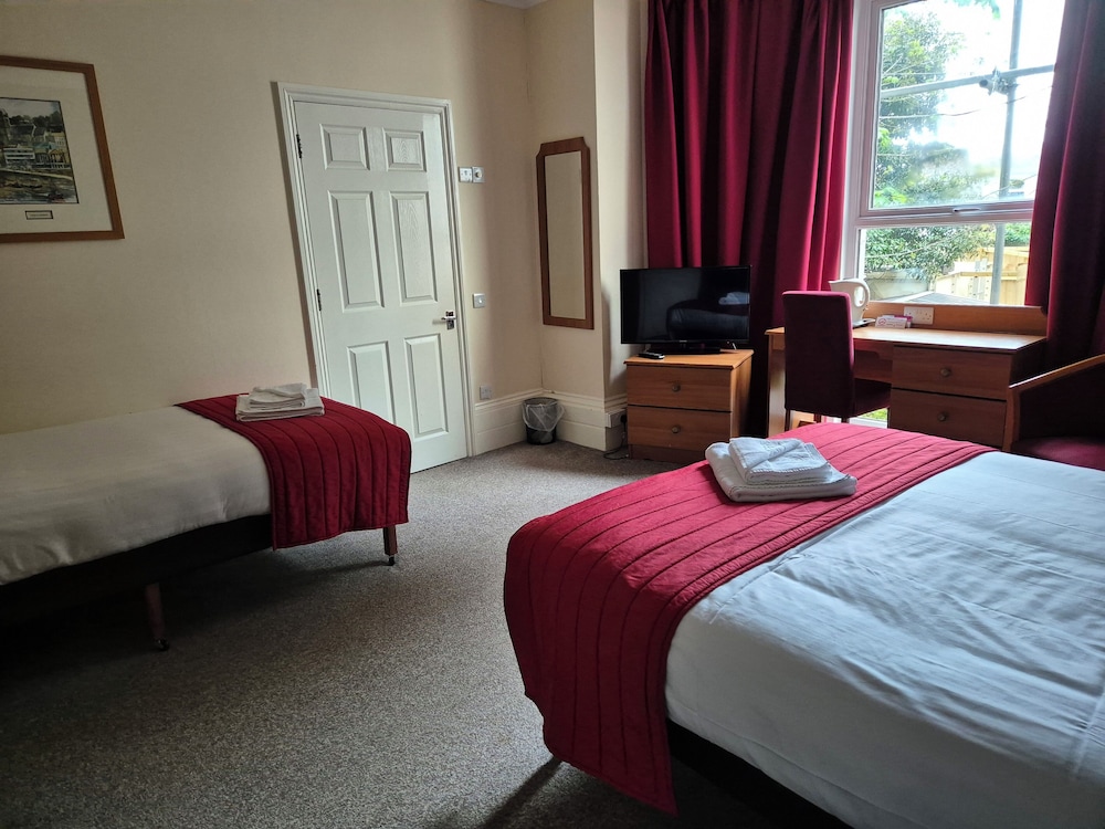 Trecarn Hotel Torquay 8/41