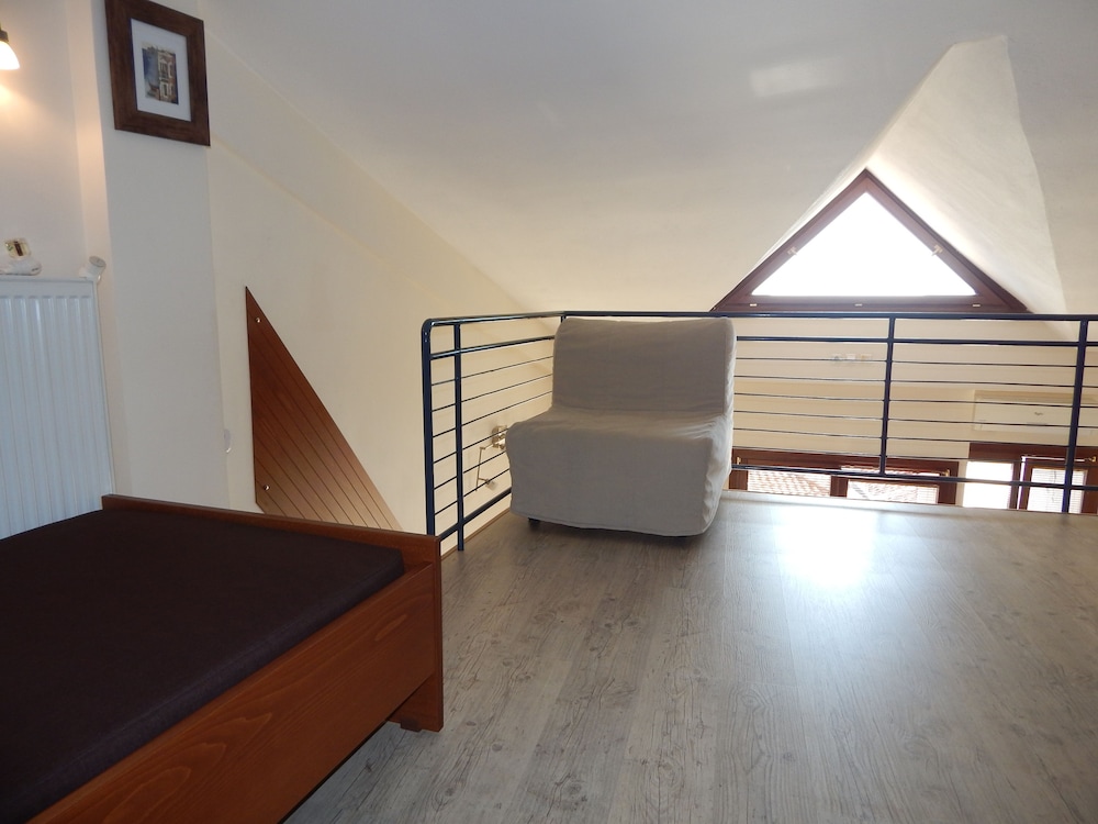 Kripis Studios Thessaloniki 29/50