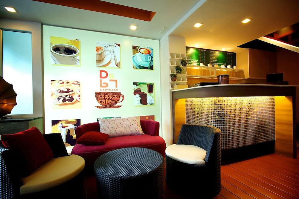 Ds67 Suites 38/40