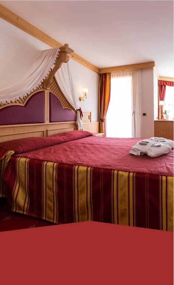 HOTEL CRISTINA 15/45