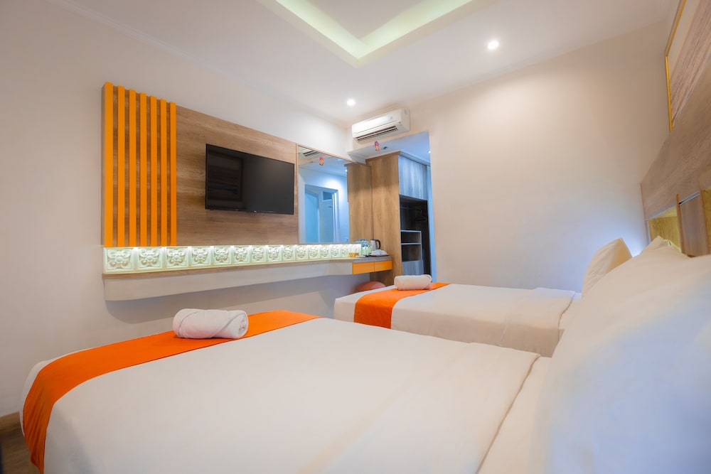 DELUXE, TWIN BEDS