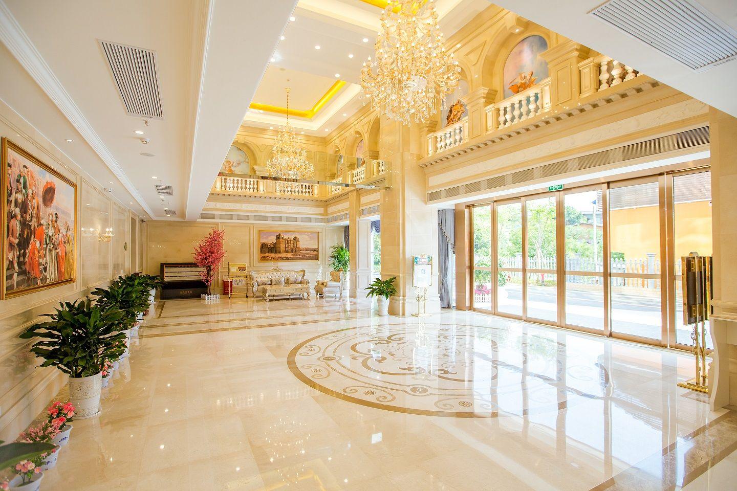 Vienna International Hotel (Yichang East Railway Station) 23/50