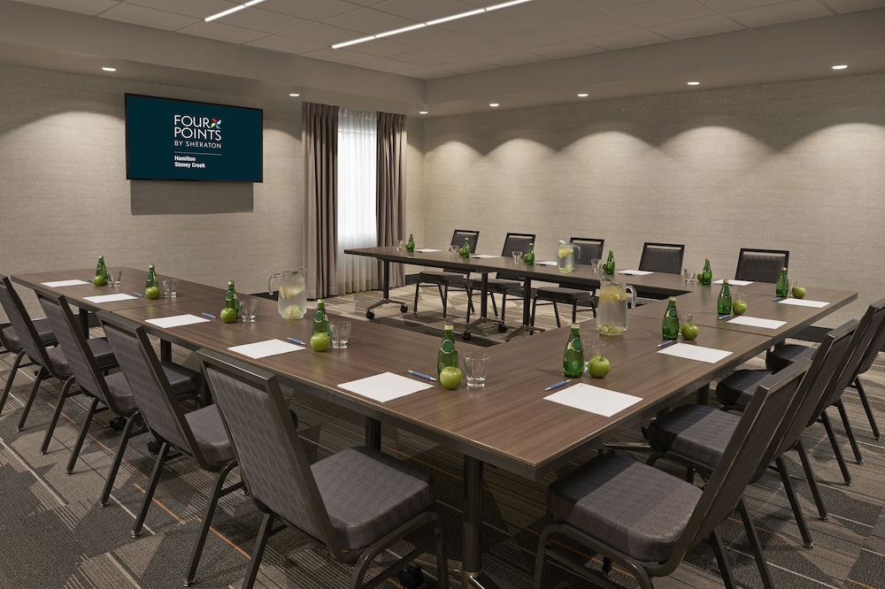 Four Points By Sheraton Hamilton Stoney Creek 30/33