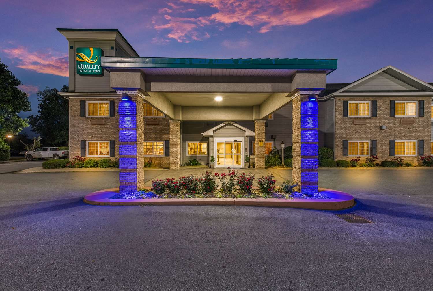 Quality Inn & Suites Hendersonville Flat Rock 1/29