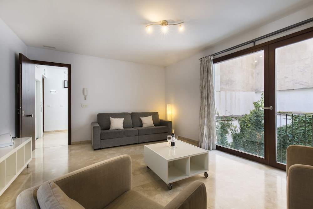 Comet Suites Elvira 36/62