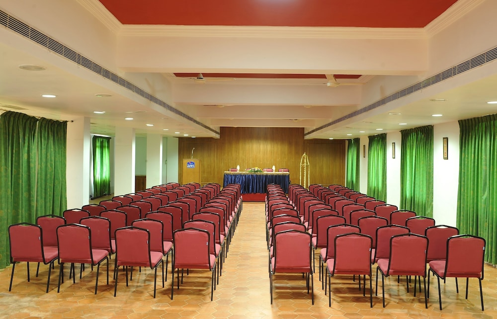 SWAGATH HOLIDAY RESORTS 24/34