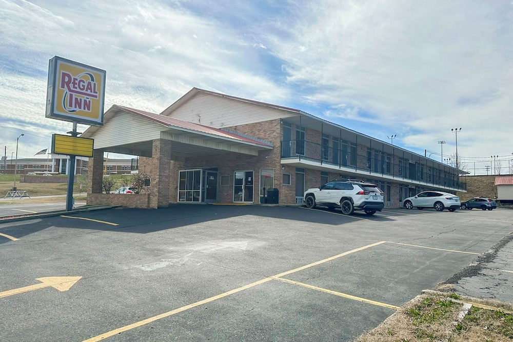 Regal Inn Guntersville Hwy 431 33/50