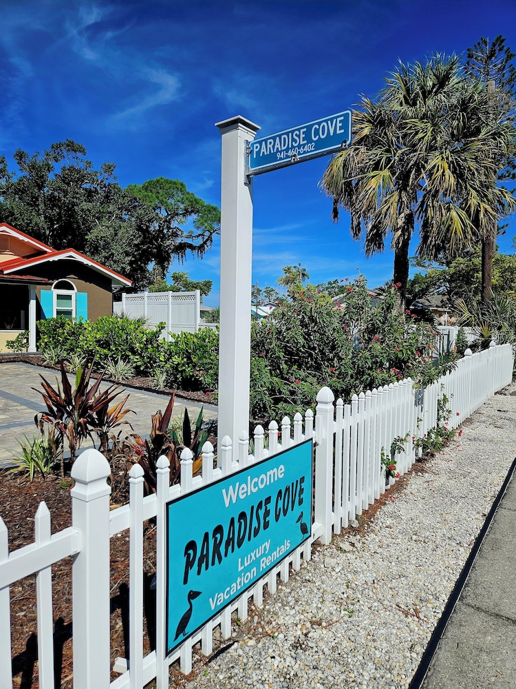 Paradise Cove at Lemon Bay 60/71