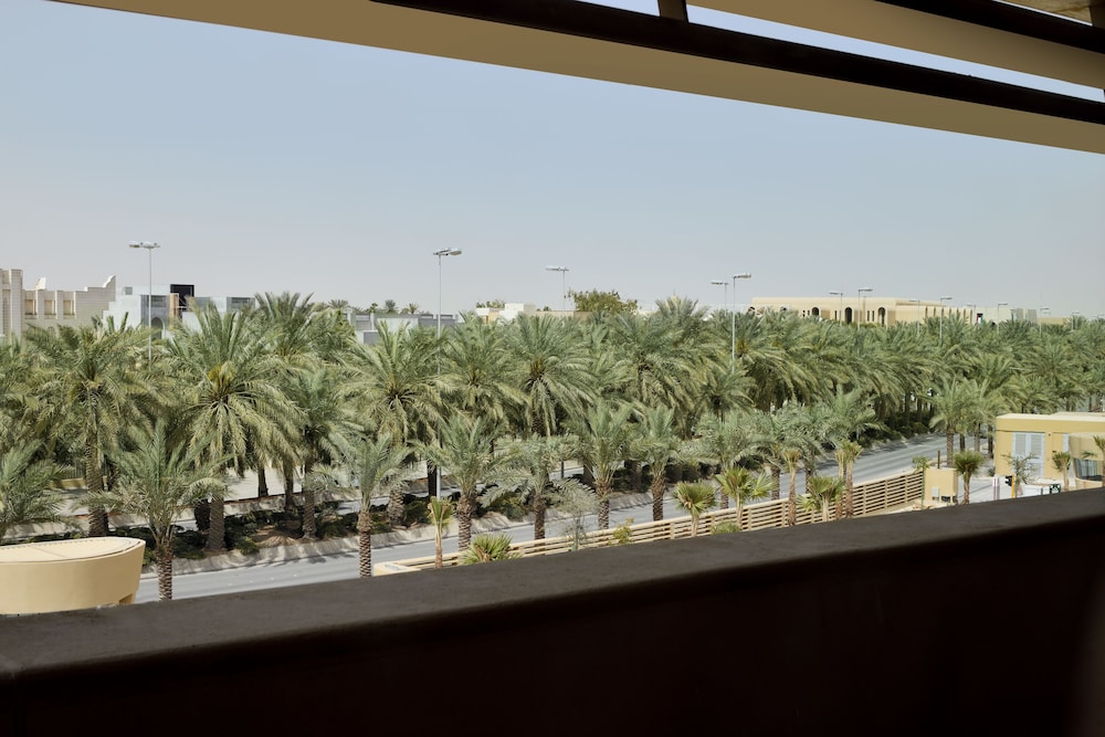 الحي الدبلوماسي الرياض - شقق ماريوت التنفيذية(Riyadh Diplomatic Quarter - Marriott Executive Apartments) 66/68