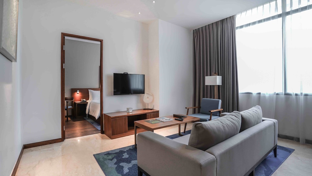 Veranda Serviced Residence @ Puri 55/74