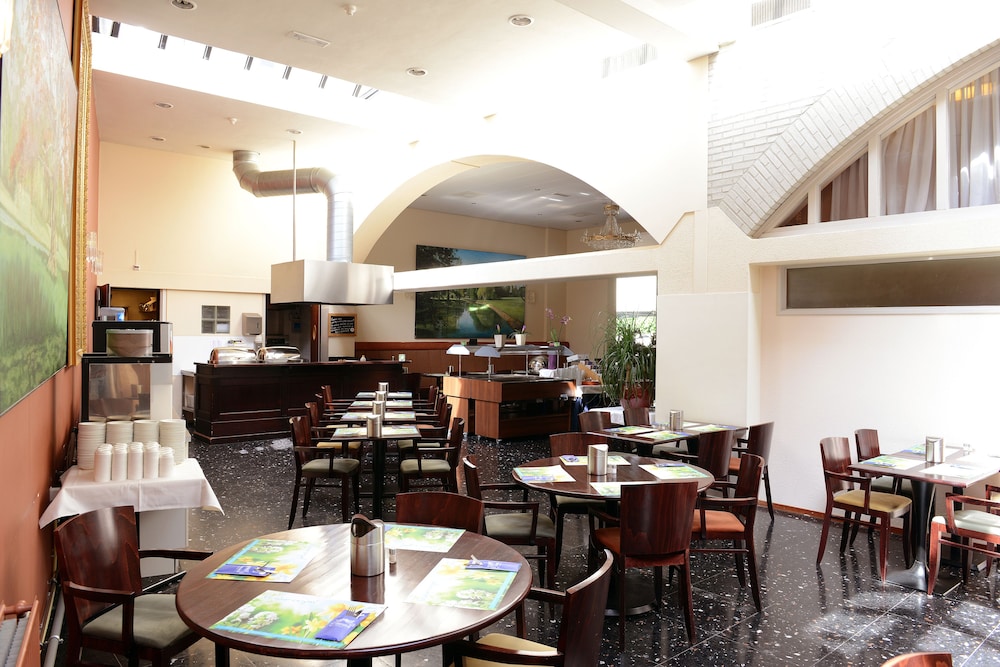 AMRATH GRAND HOTEL DE L EMPEREUR 47/64