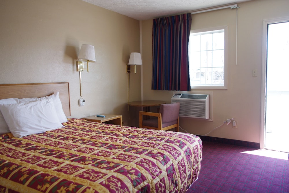 Economy Inn 15/45