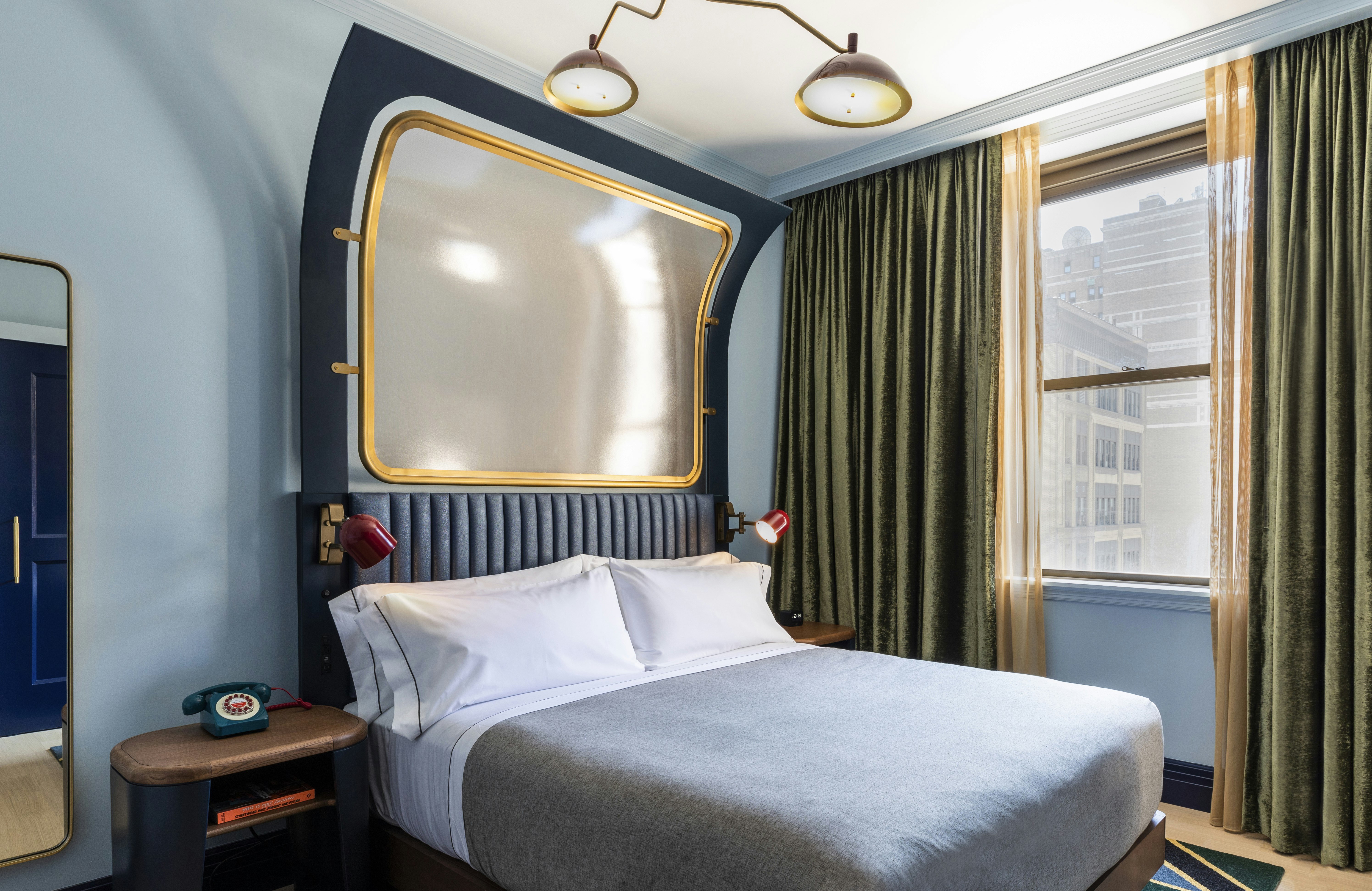 ROOM, KING BED, ACCESSIBLE