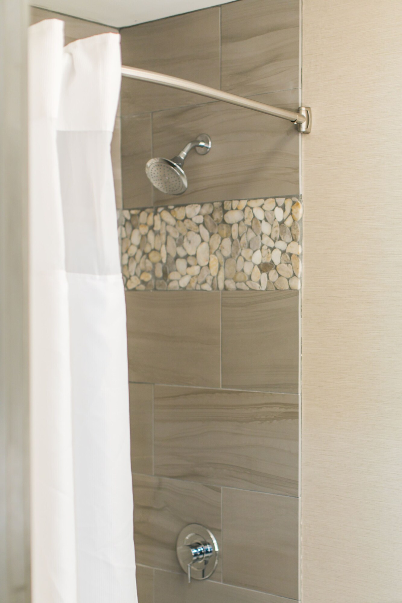 Room, King Bed, Resort Side، The Ridges Resort And Marina 6/6