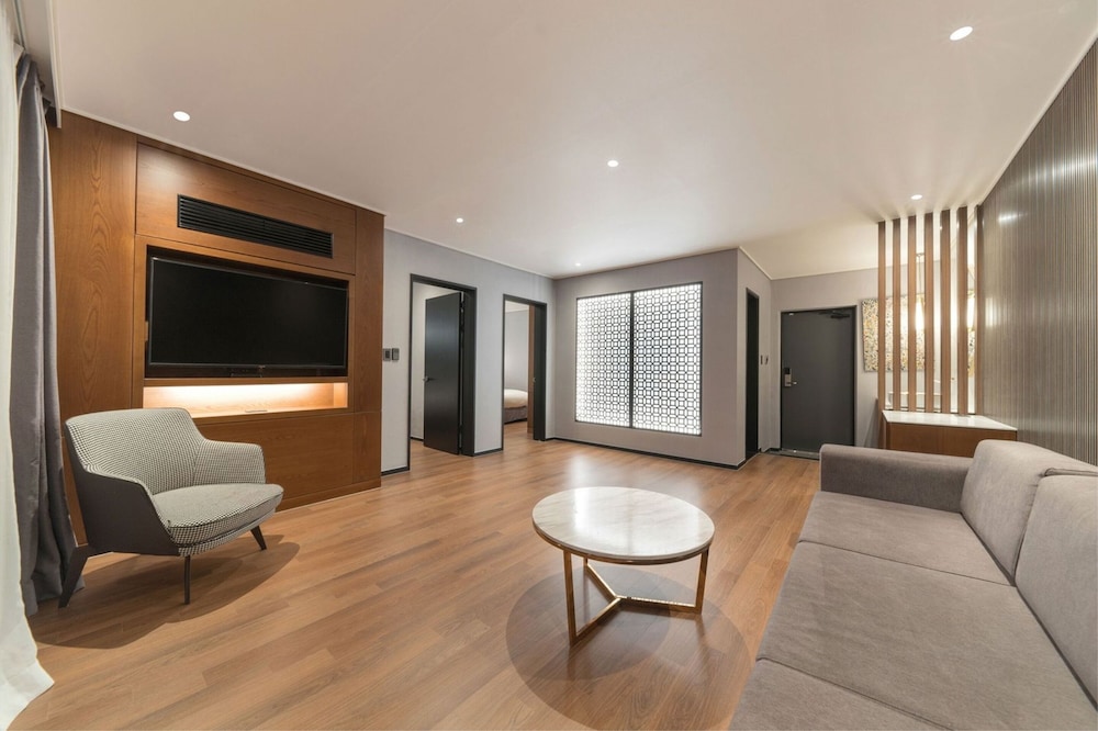 Dignity Hotel 45/70