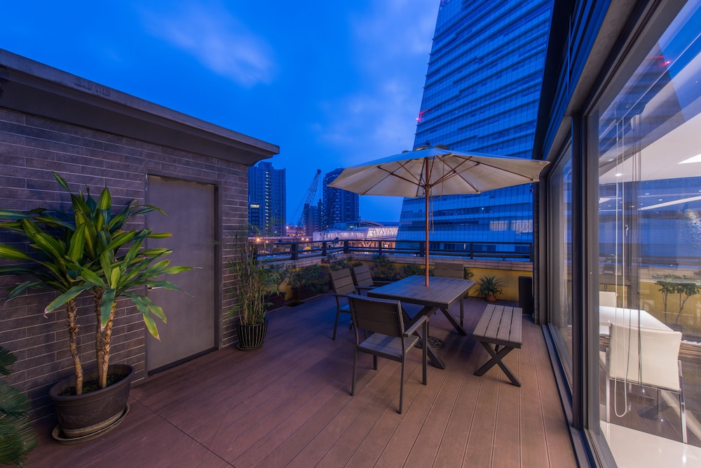 Forward Hotel Nangang 40/70