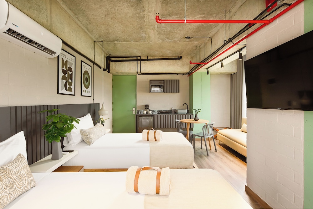 Urbit Social Lofts 22/35