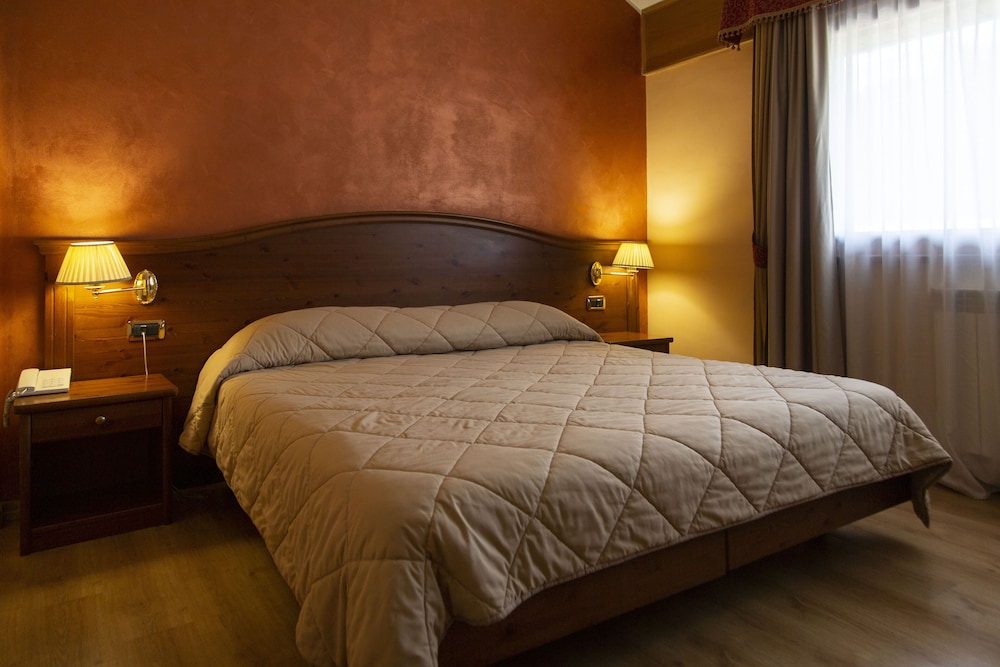 GRAND HOTEL DEL PARCO 35/62