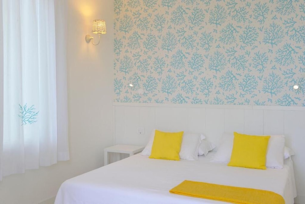 DELUXE, DOUBLE BED, SEA VIEW, BALCONY