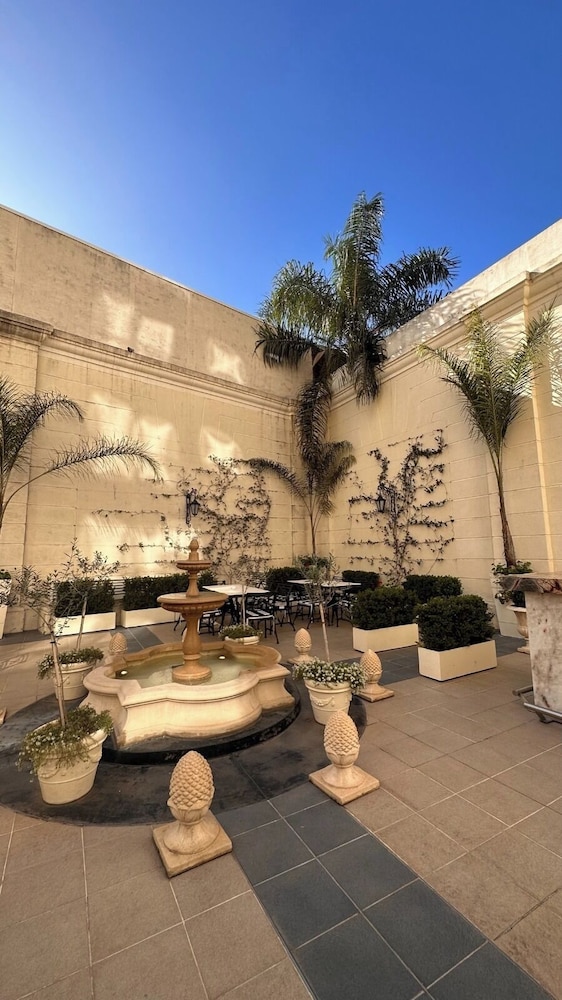 Carat Apart Boutique 25/49