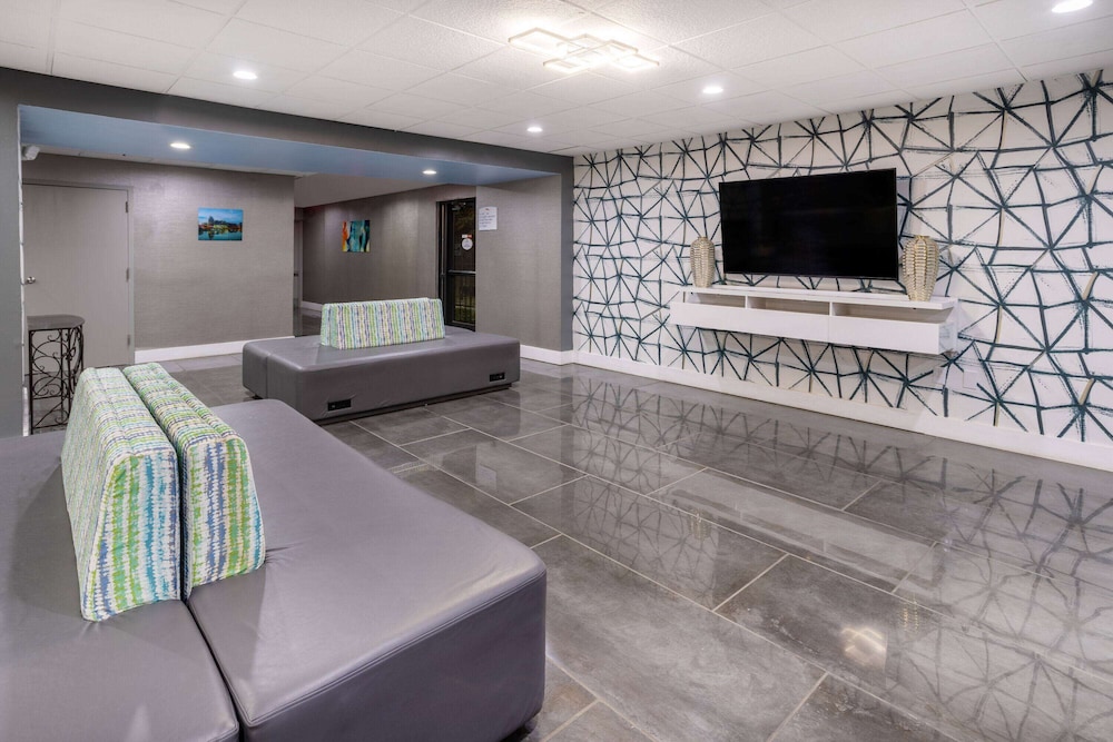 Baymont by Wyndham La Vergne 11/41