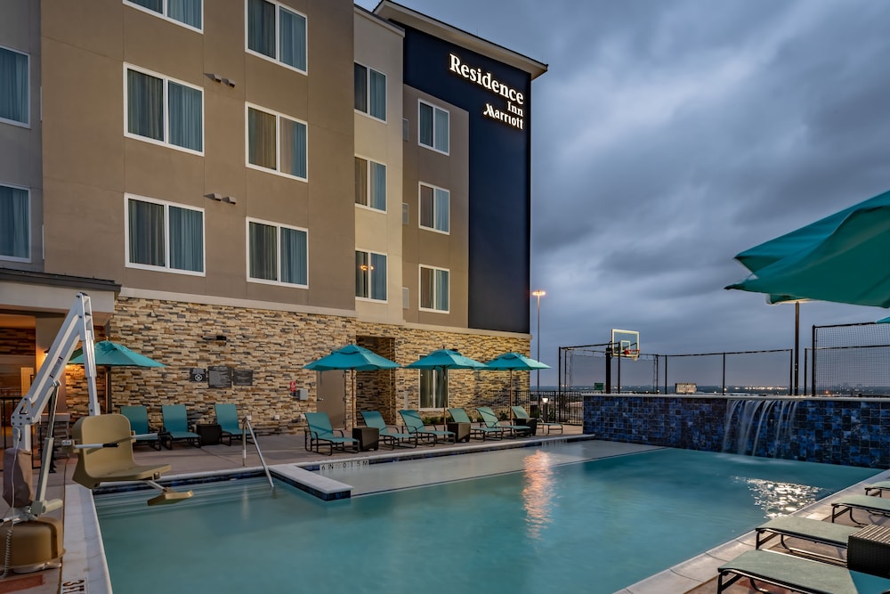 Residence Inn By Marriott Dallas At The Canyon 5/53
