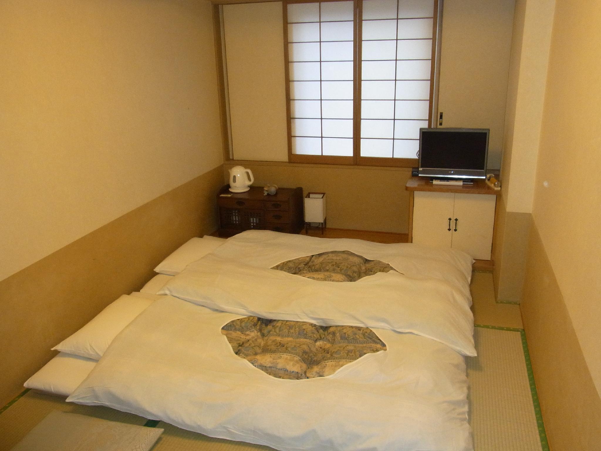 Japanese, Sakura, Economy, Twin Beds