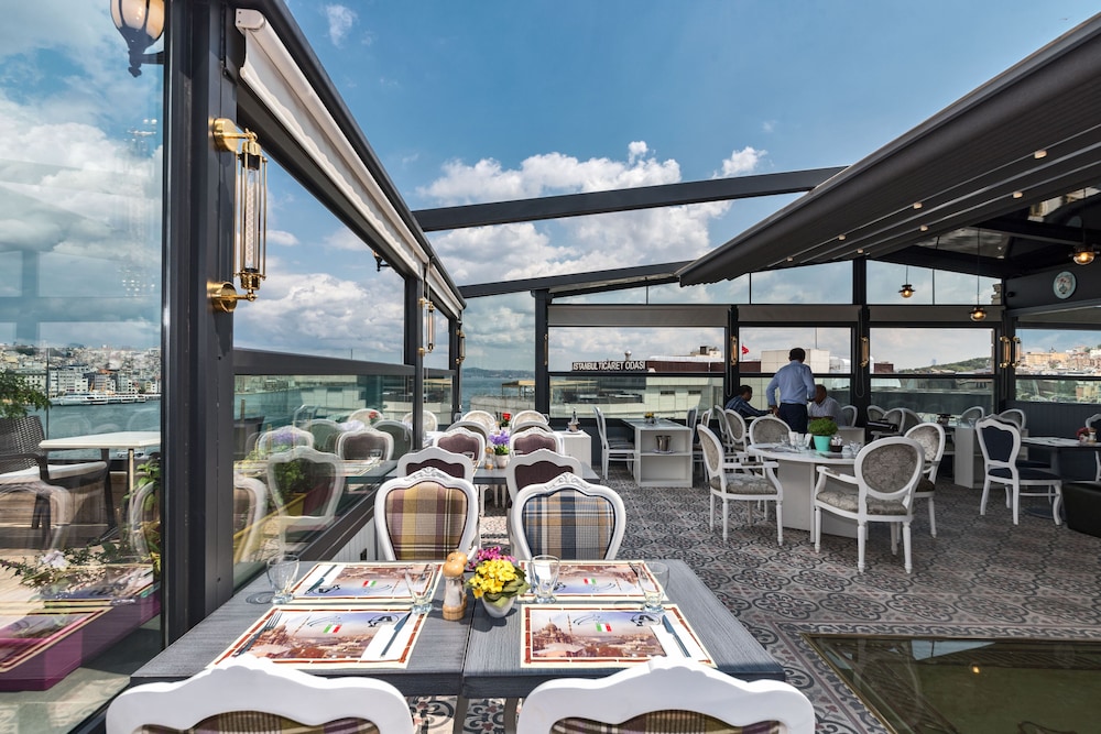 Alpek Hotel 47/67