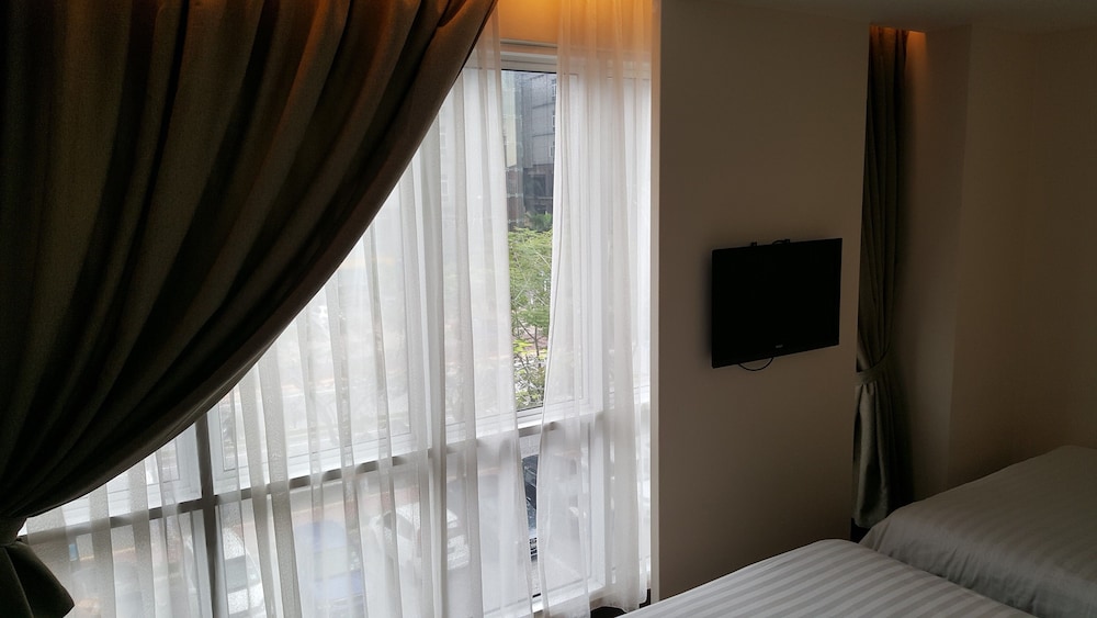 9 Square Hotel 25/31