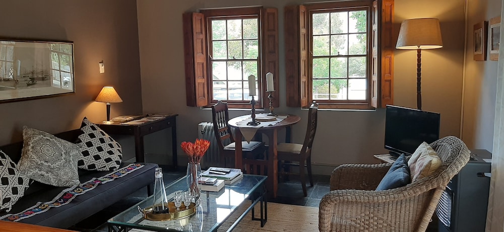 Abigails Garden Cottage [VR] 28/41