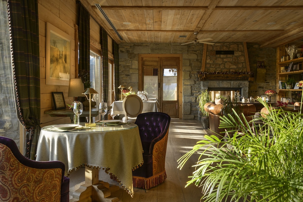 Hotel Vinas de Larrede 56/74