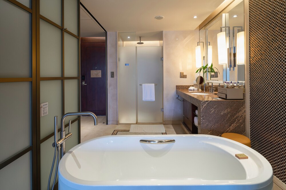 Hilton Qingdao Golden Beach 19/58