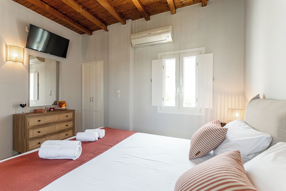 Naxian Queen Luxury Villas And Suites 14/77