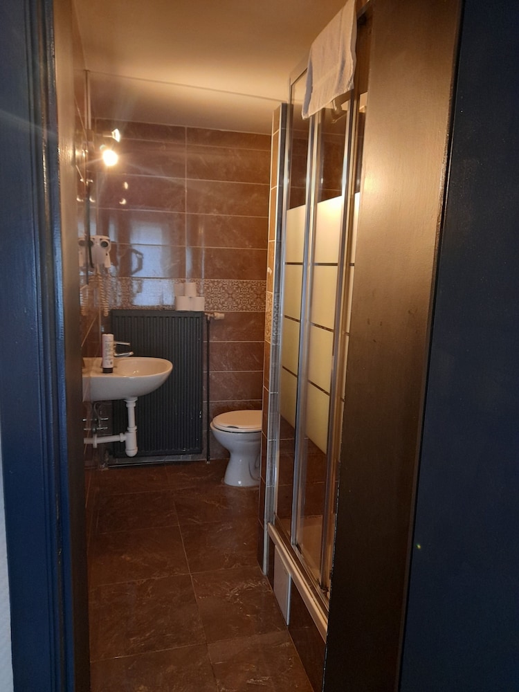 Hotel Albergo 46/46