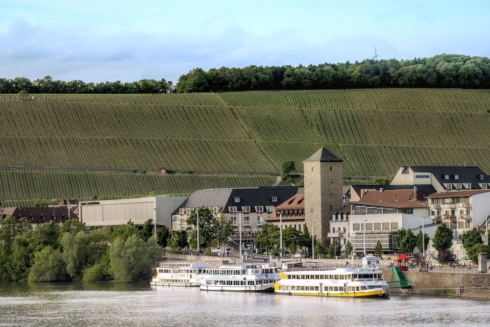 Maritim Hotel Wurzburg 4/72