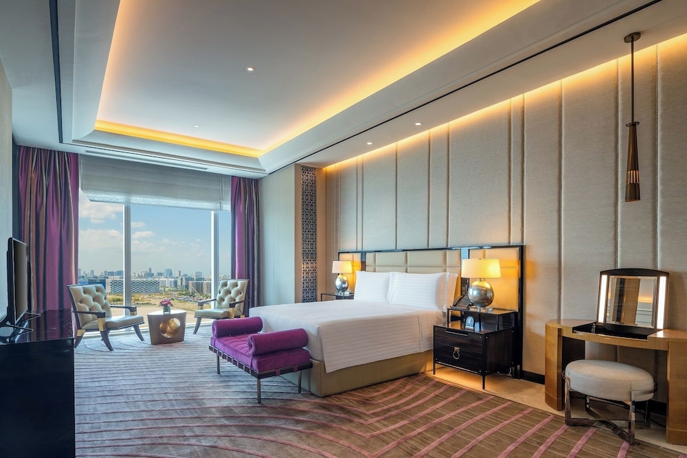 Sky, Suite, King Bed