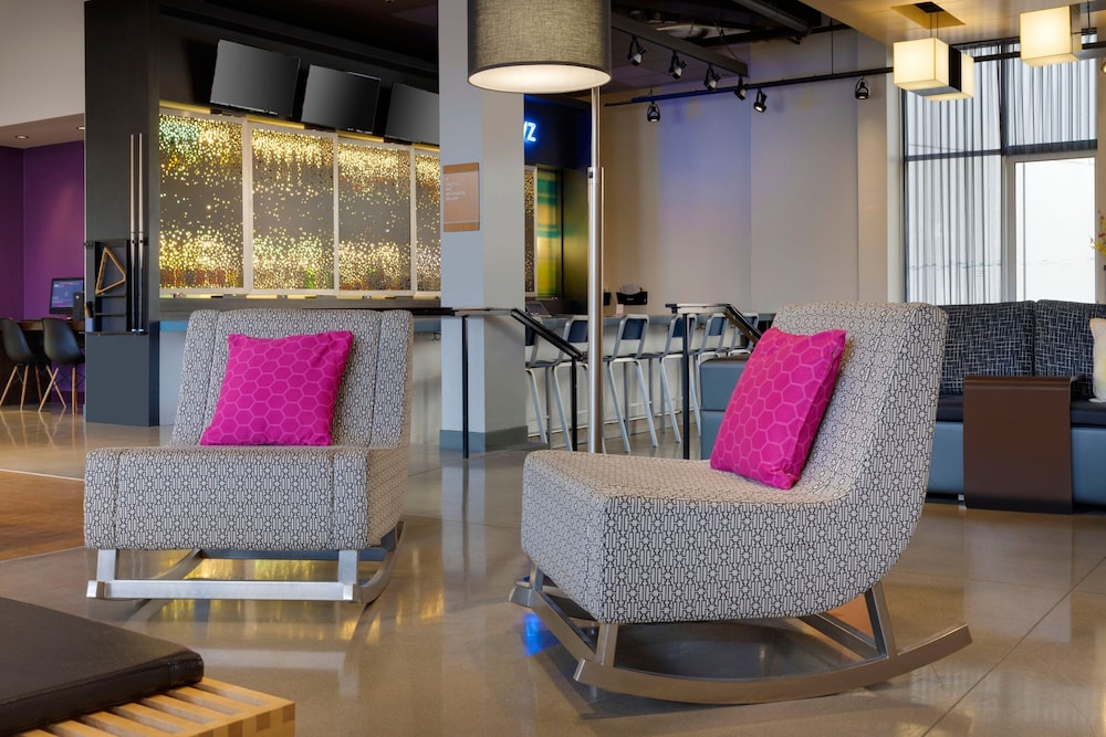 Aloft Milwaukee Downtown 29/43