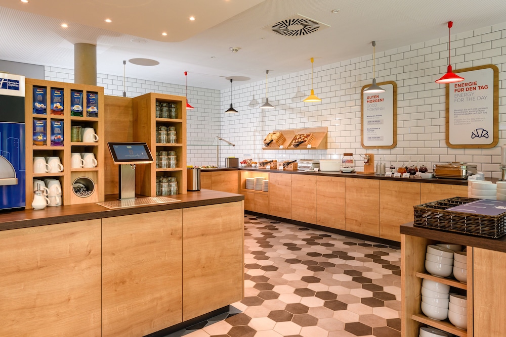 Premier Inn Gottingen 17/64