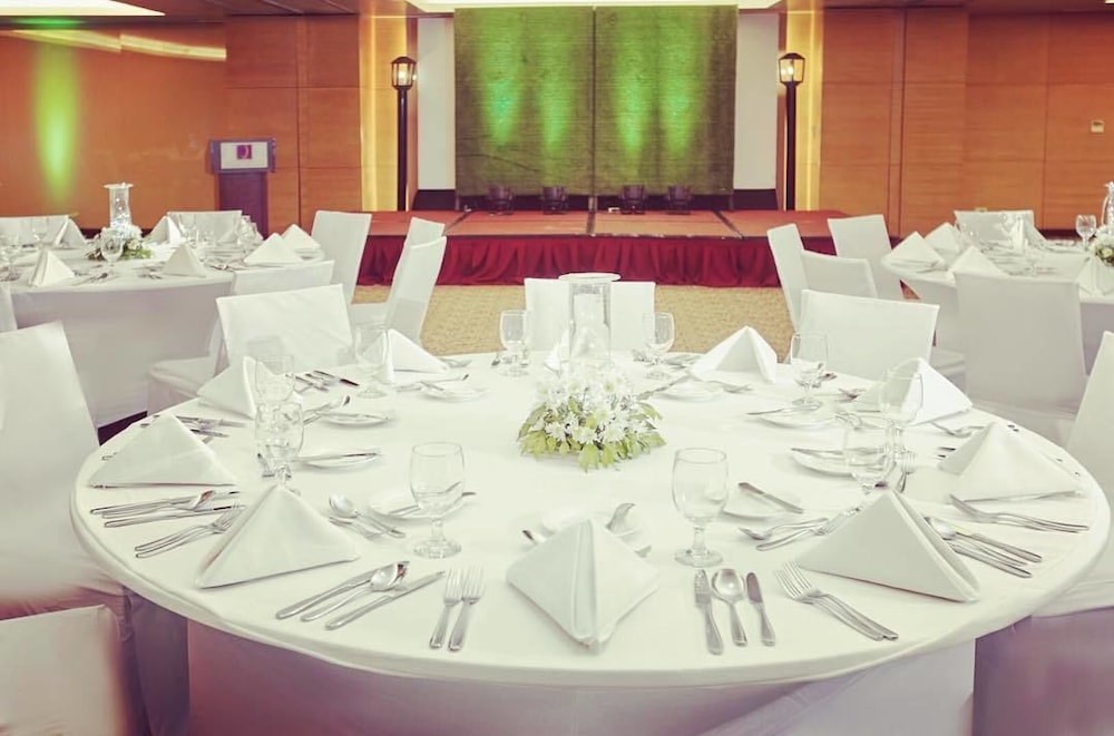 Quest Serviced Residences 30/35