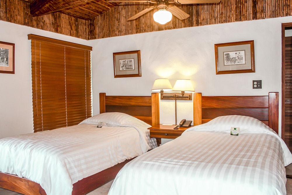 Villa Blanca Cloud Forest Resort and Nature Reserve 14/73