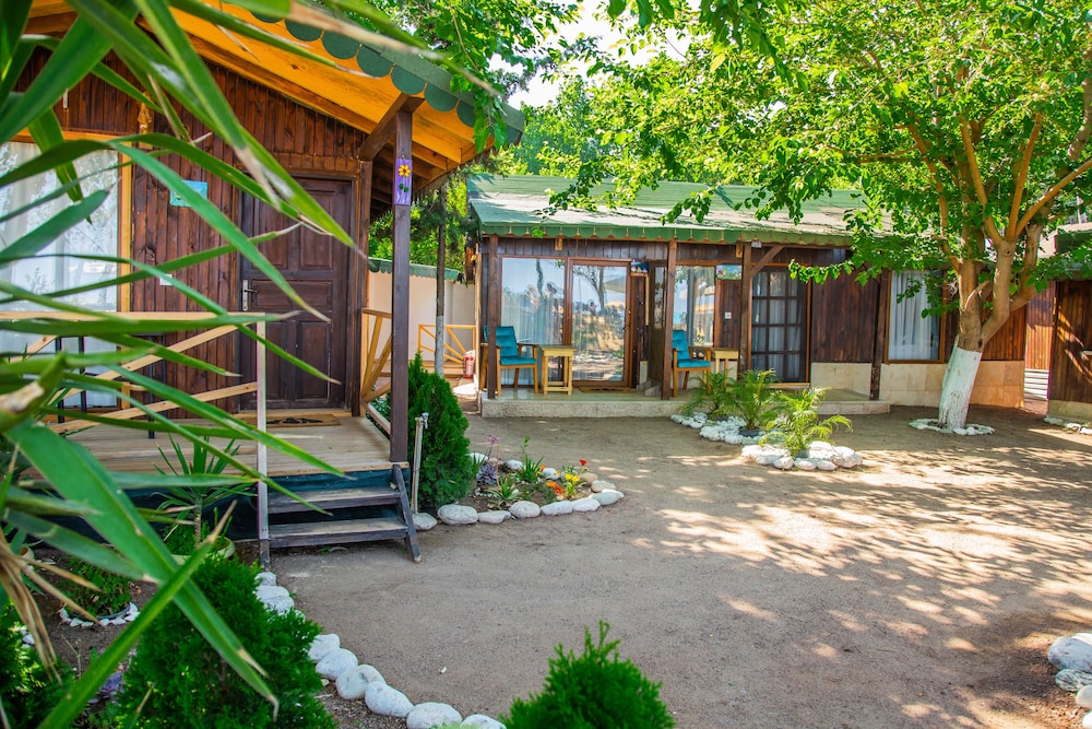 Kara Kedi Beach Bungalow 37/50