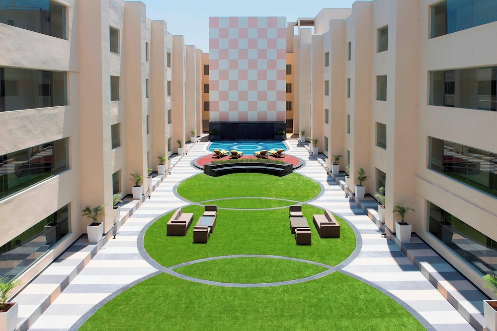 Sheraton Hyderabad Hotel 66/71