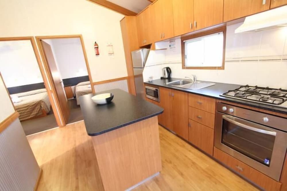 APOLLO BAY HOLIDAY PARK 24/50