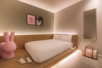 SUPERIOR, DOUBLE BED, NO WINDOW