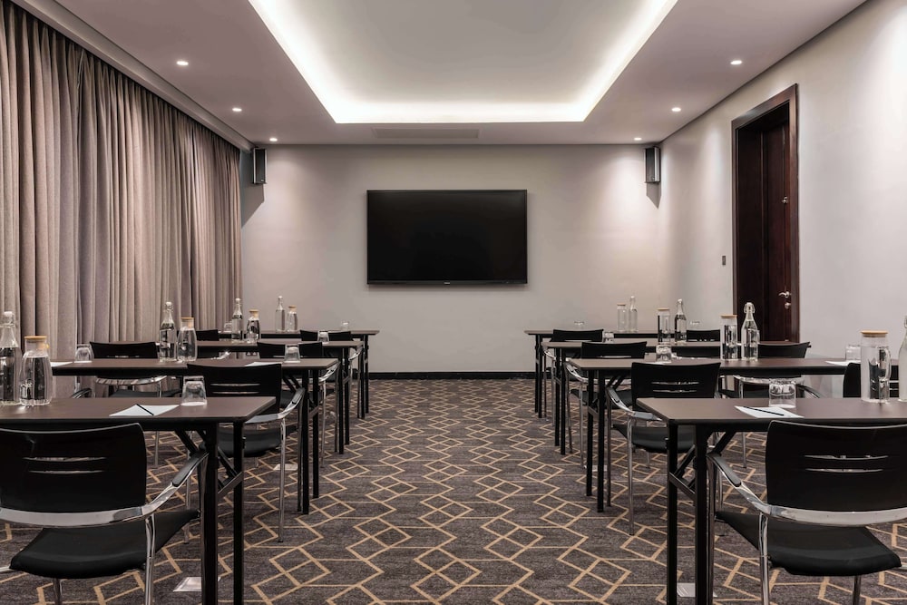 Radisson Hotel Lagos Ikeja 55/61