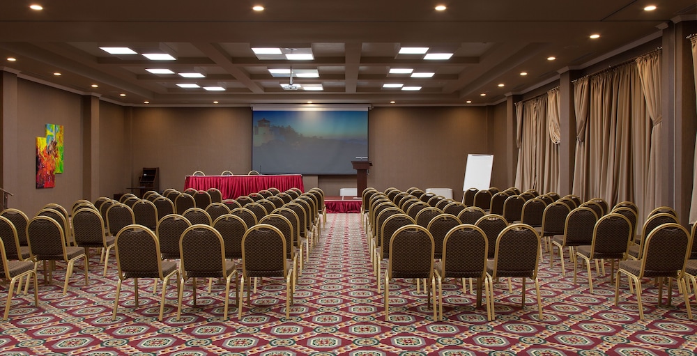 Comfort Hotel Astana 61/70